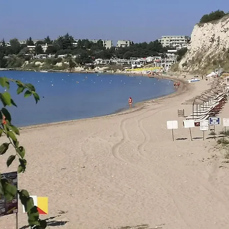 Queen's View App-9 Free Pool,parking, Fitness & Sea View