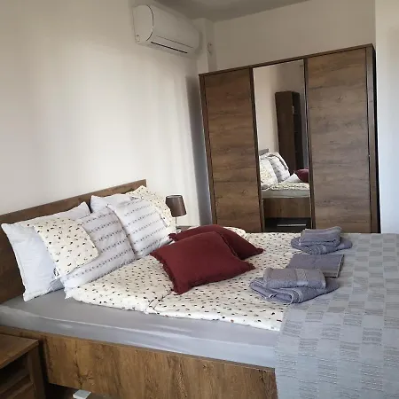 Queen's View App-9 Free Pool,parking, Fitness & Sea View Apartament *