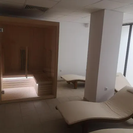 Queen's View App-9 Free Pool,parking, Fitness & Sea View Lägenhet