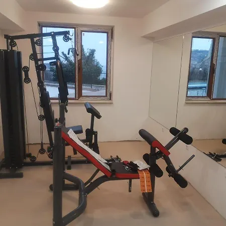 Queen's View App-9 Free Pool,parking, Fitness & Sea View