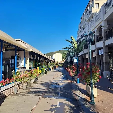 Queen's View App-9 Free Pool,parking, Fitness & Sea View Balchik